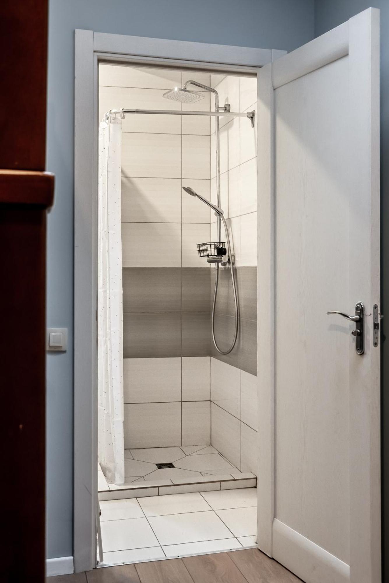 Gar'Is Hostel Lviv Bagian luar foto