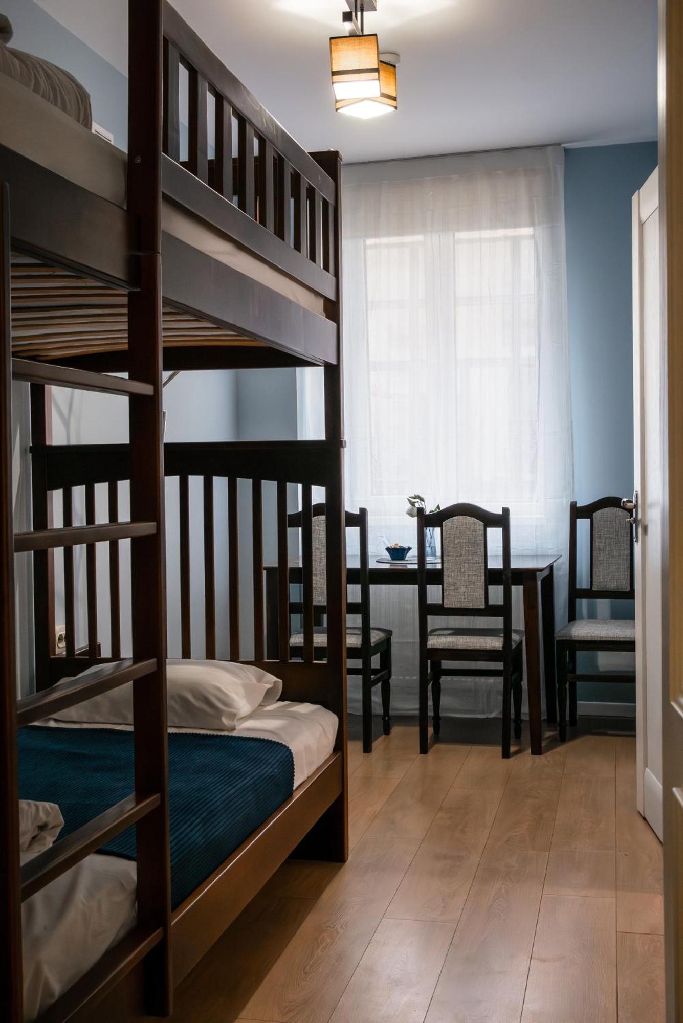 Gar'Is Hostel Lviv Bagian luar foto