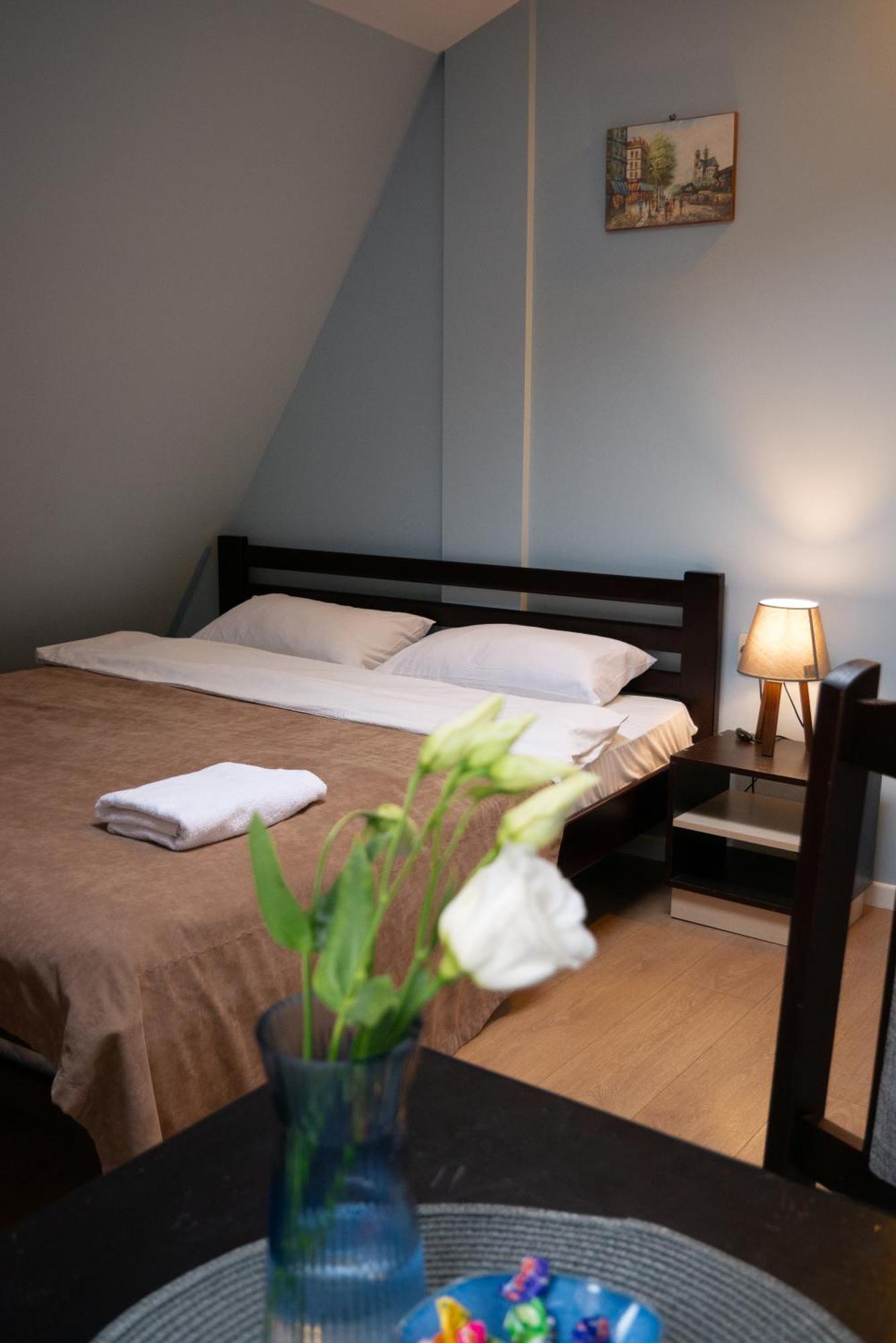 Gar'Is Hostel Lviv Bagian luar foto