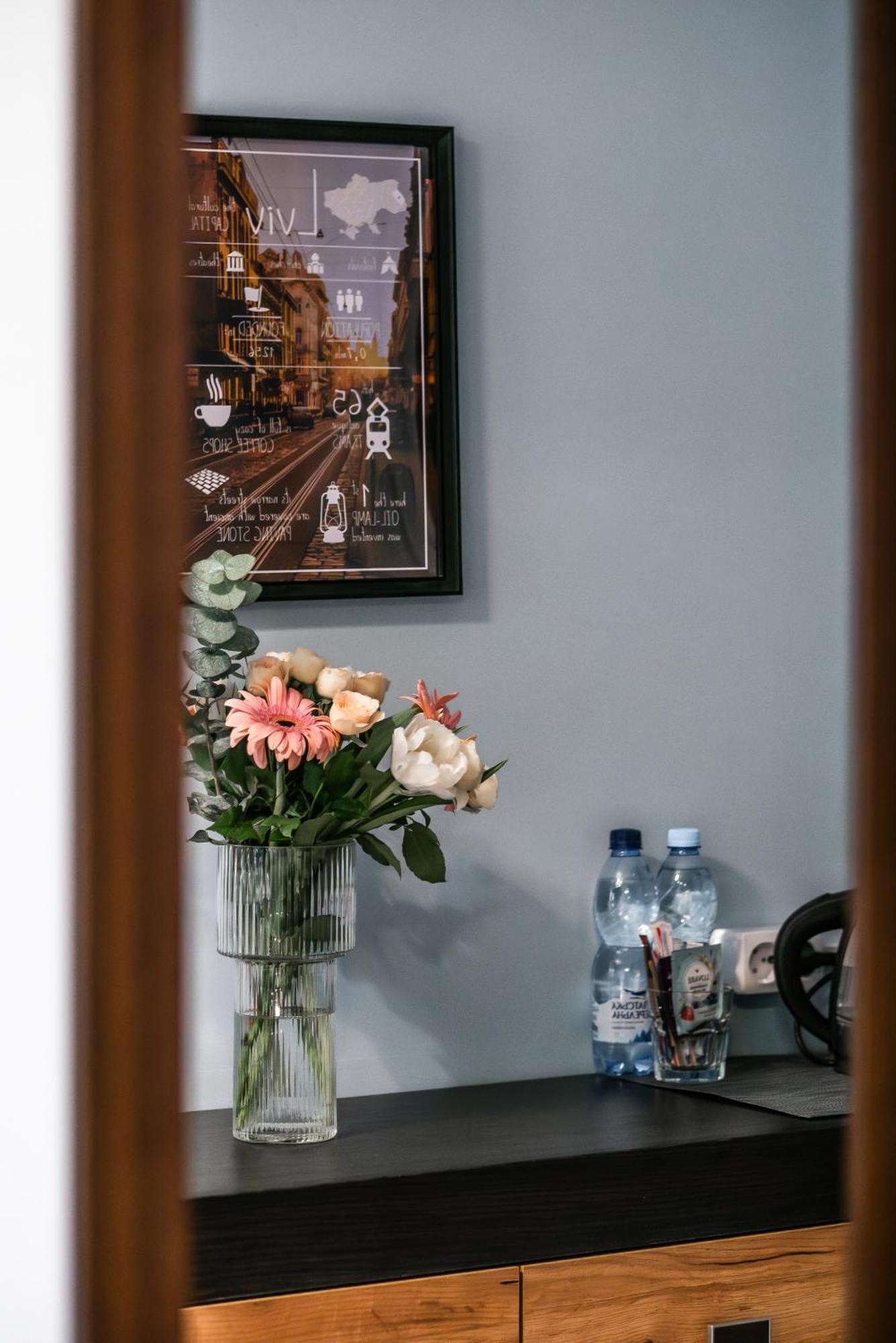 Gar'Is Hostel Lviv Bagian luar foto