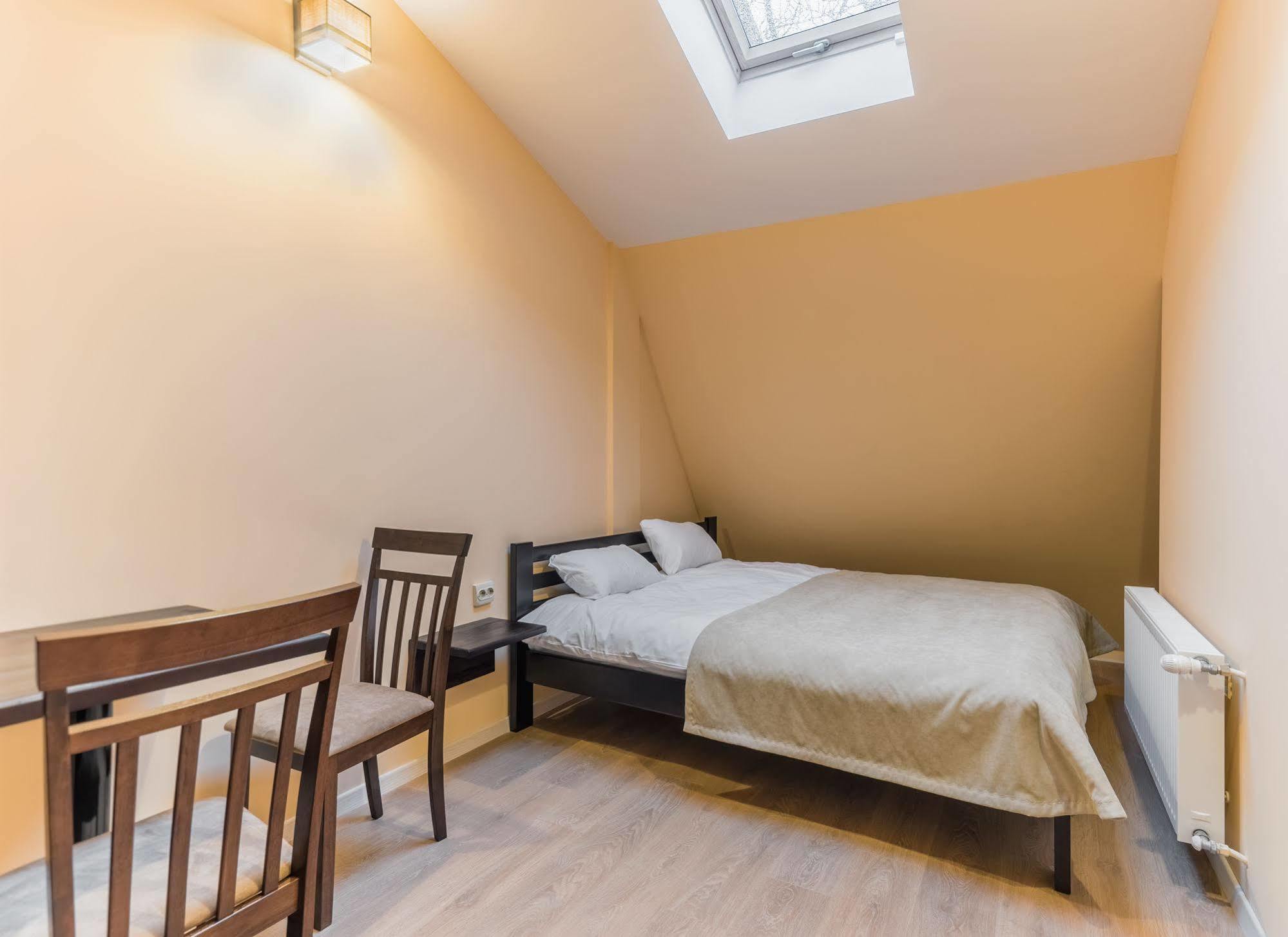Gar'Is Hostel Lviv Bagian luar foto